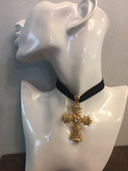 Kimmy Cross Choker