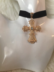 Kimmy Cross Choker